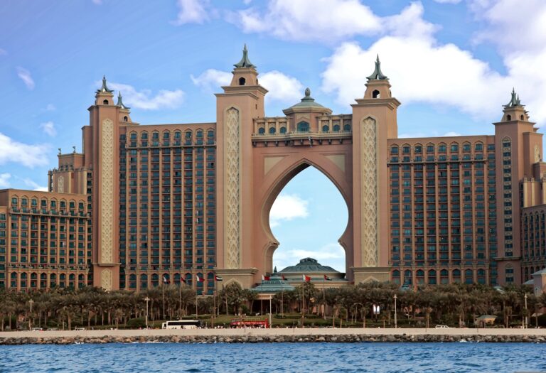 Luxury resort hotel and waterfront view on Palm Jumeirah in Dubai